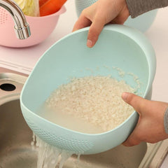 Multi-Functional Bowl with Integrated Colander