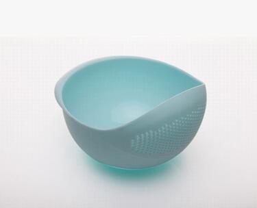 Multi-Functional Bowl with Integrated Colander